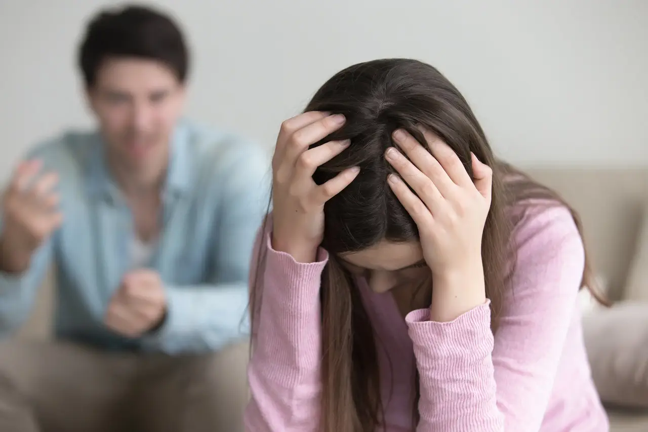 Lợi Dụng Là Gì? Dấu Hiệu Và Cách Nhận Biết Trong Tình Yêu